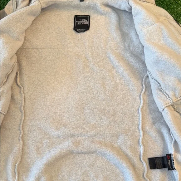 The North Face Black and Cream Hooded Fleece Jacket - Picture 7 of 8